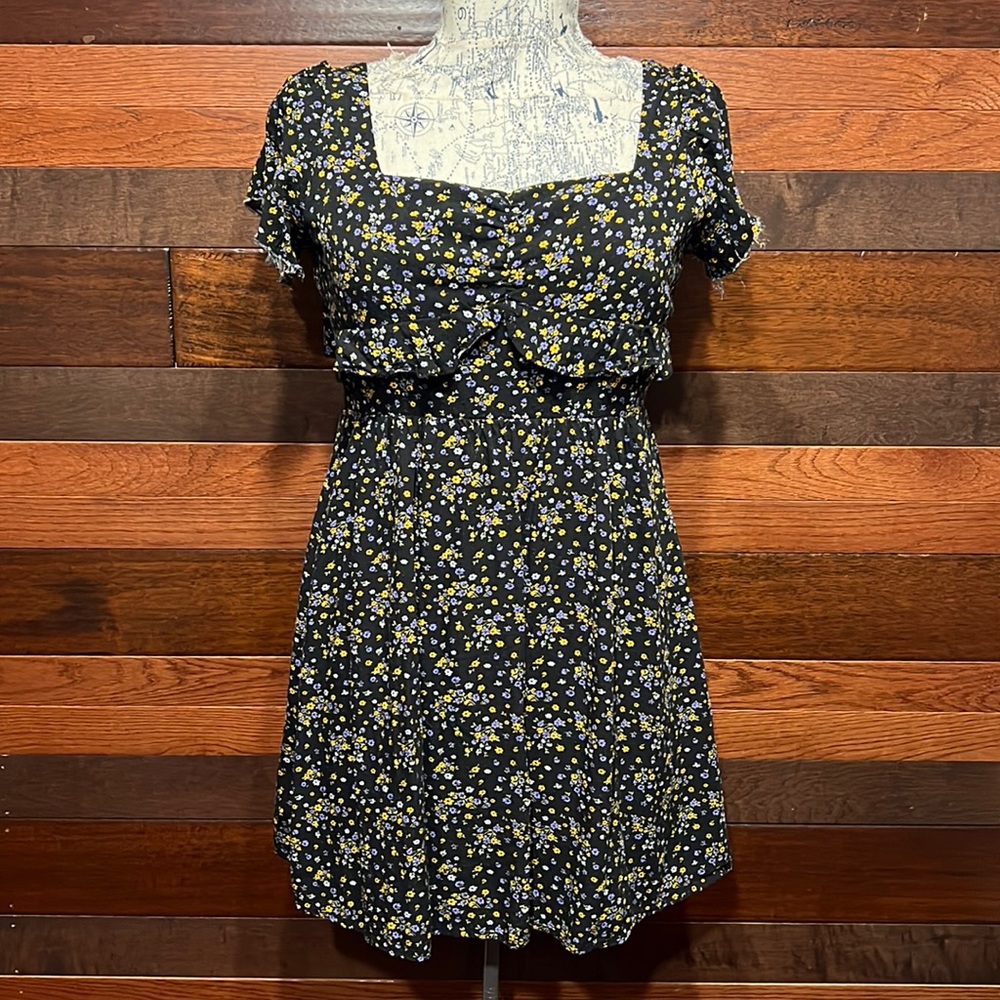 Forever 21 Square Neck Short Sleeve Black and Yellow Floral Mini Dress